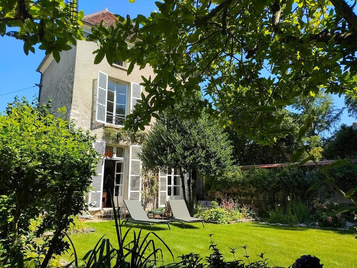 Le Grand Barrois Bed & Breakfast Crecy-la-Chapelle Bagian luar foto