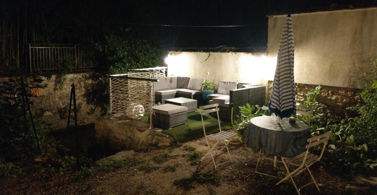 Le Grand Barrois Bed & Breakfast Crecy-la-Chapelle Bagian luar foto